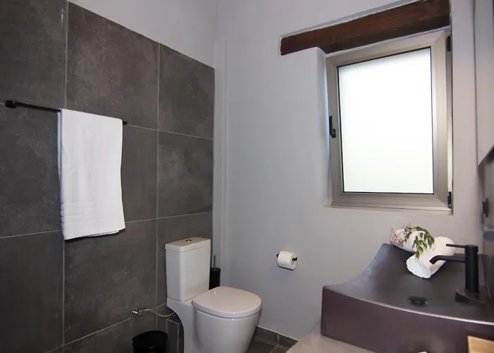 Lithorama Mani - Second Floor